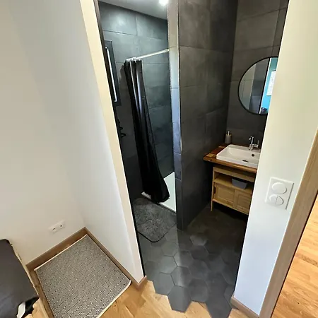 Privee Au Calme - Proche Gare - Parking Gratuit