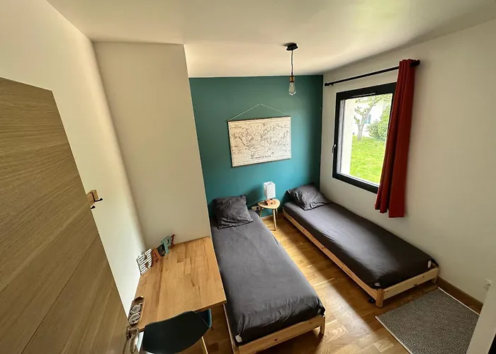 Privee Au Calme - Proche Gare - Parking Gratuit 3*